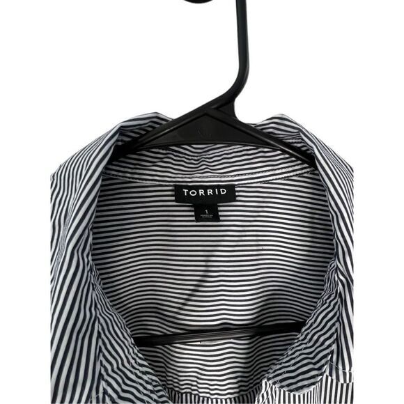Torrid Black and White Pinstripe Button Up Long Sleeve Blouse - Picture 2 of 4